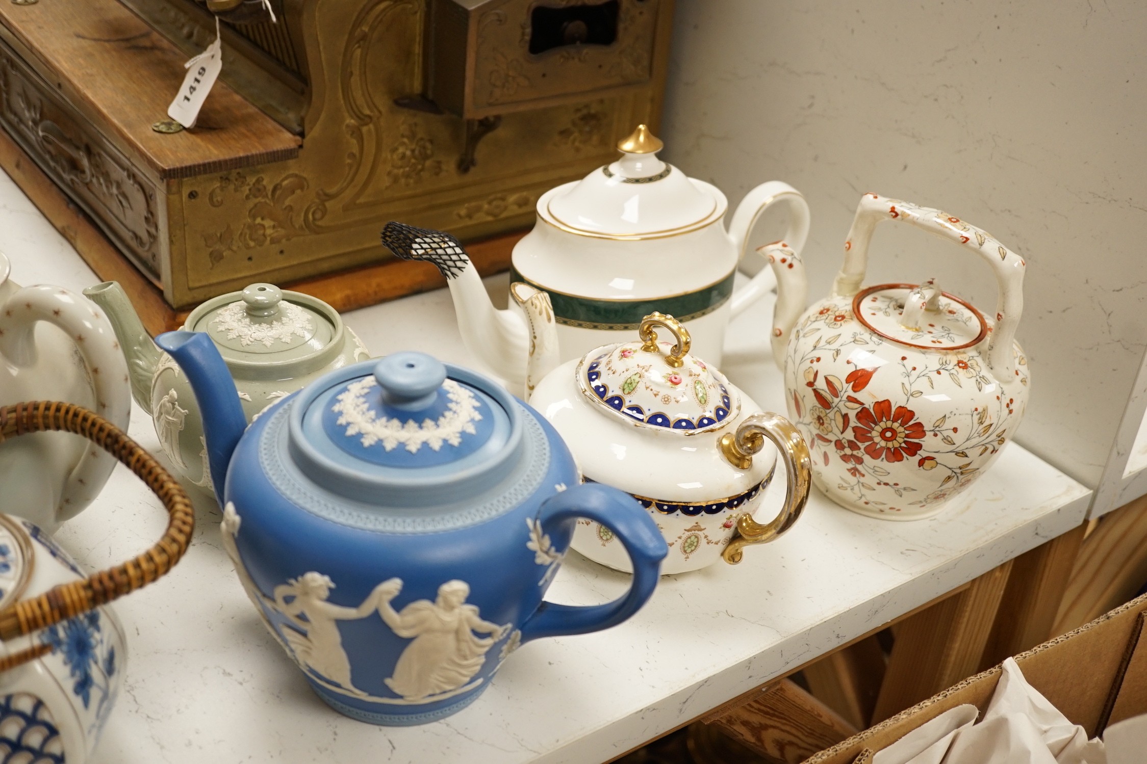 A quantity of teapots to include Dudson Brothers, Royal Albert, etc